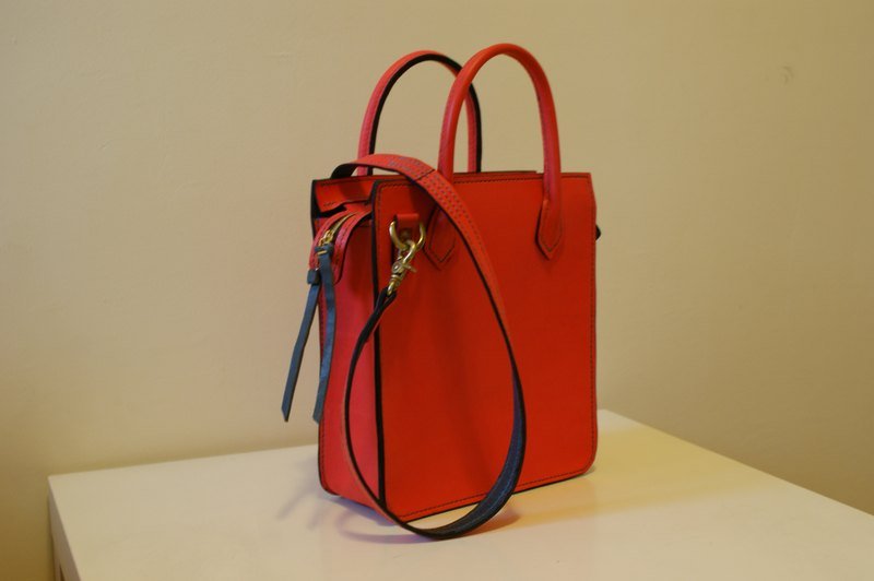 Mini Bag 小側背包 - 手提包/手提袋 - 真皮 紅色