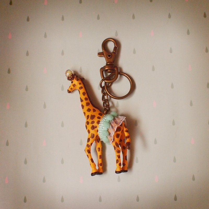 / Zoo / Fabulous Adventure - giraffe section keychain - ที่ห้อยกุญแจ - พลาสติก 