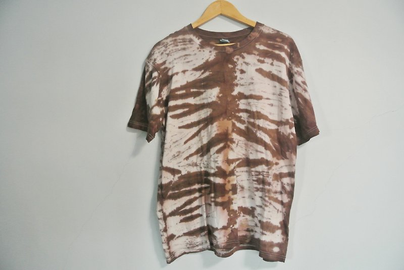 Yan Yan hand-dyed - Yen Yen render short-sleeved clothes. T-shirt. Hippie. - Unisex Hoodies & T-Shirts - Cotton & Hemp Brown