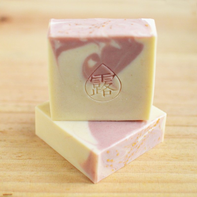 玫瑰人生 手工皂 - 漢方.純露,玫瑰籽洗臉皂,乾性敏感肌 - 肥皂/手工皂 - 植物．花 粉紅色
