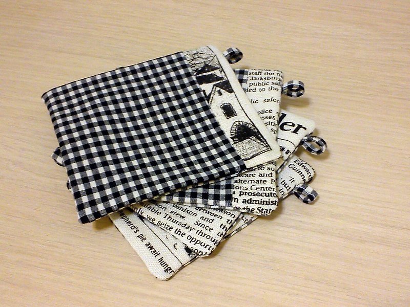 Black and White_coaster (4 in one set) - Coasters - Other Materials Black