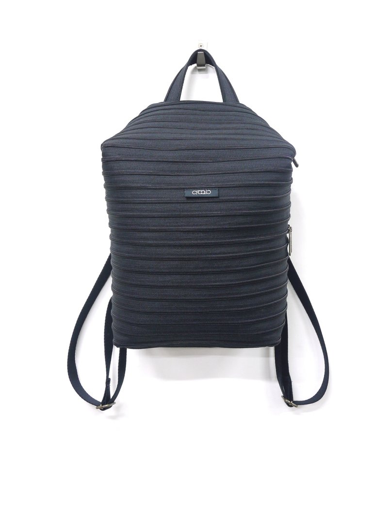 【黑】極簡後背包 small - 背囊/背包 - 其他材質 黑色