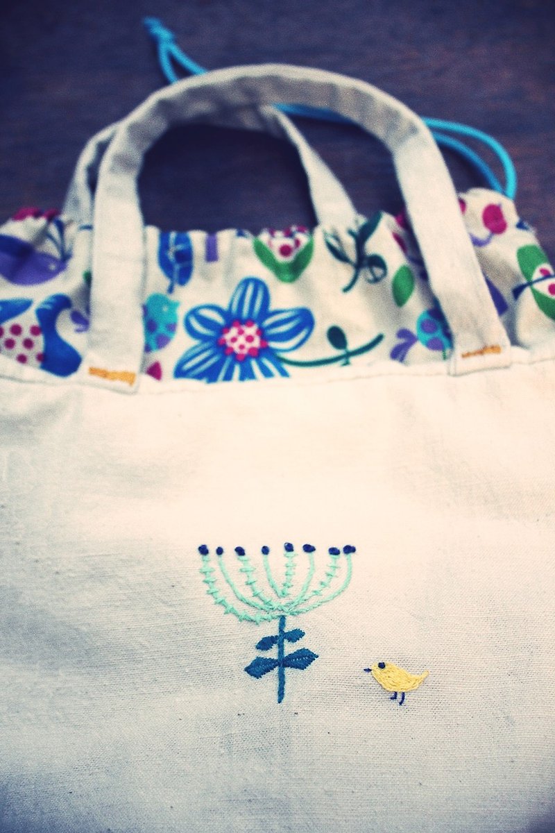 My little things-forest bucket bag-cotton linen - กระเป๋าเครื่องสำอาง - งานปัก สีกากี