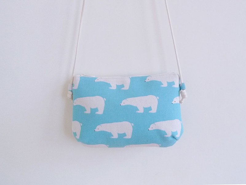 Hand-sewn pink blue polar bear small cross-shoulder bag - Messenger Bags & Sling Bags - Cotton & Hemp Blue