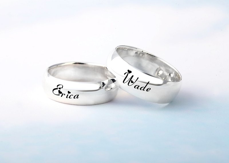 Customized Couple Rings Couple Rings 8mm Curved Lettering Sterling Silver Ring - แหวนคู่ - เงินแท้ สีเงิน