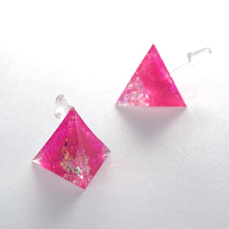 Triangle Earrings (dragon fruit) - ต่างหู - วัสดุอื่นๆ สึชมพู