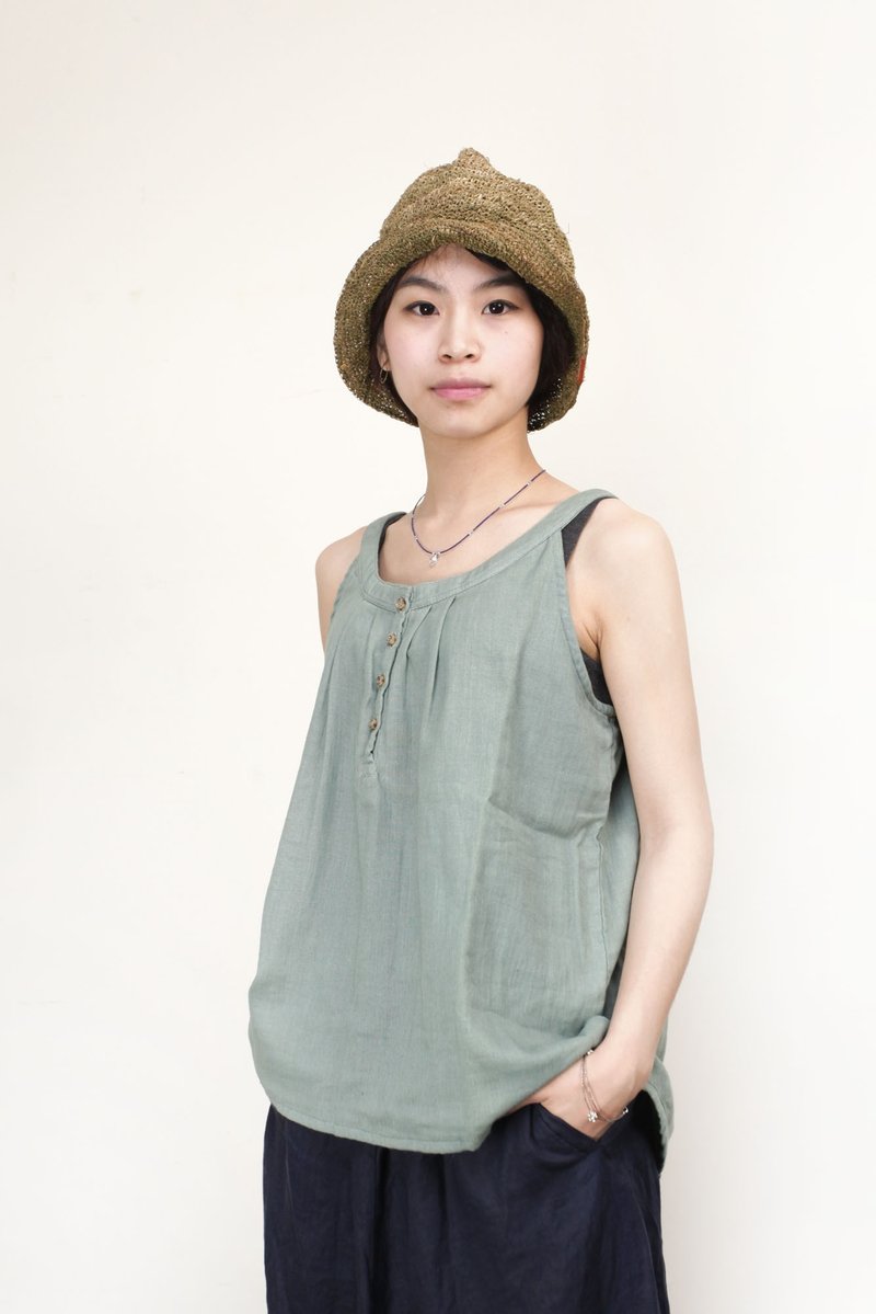 Omake round neck wood buckle vest - Green lake - เสื้อกั๊กผู้หญิง - ผ้าฝ้าย/ผ้าลินิน สีเขียว