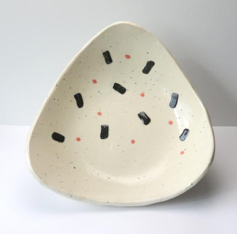 Sprinkle rice ball BOWL [deep platter] - Pottery & Ceramics - Other Materials White