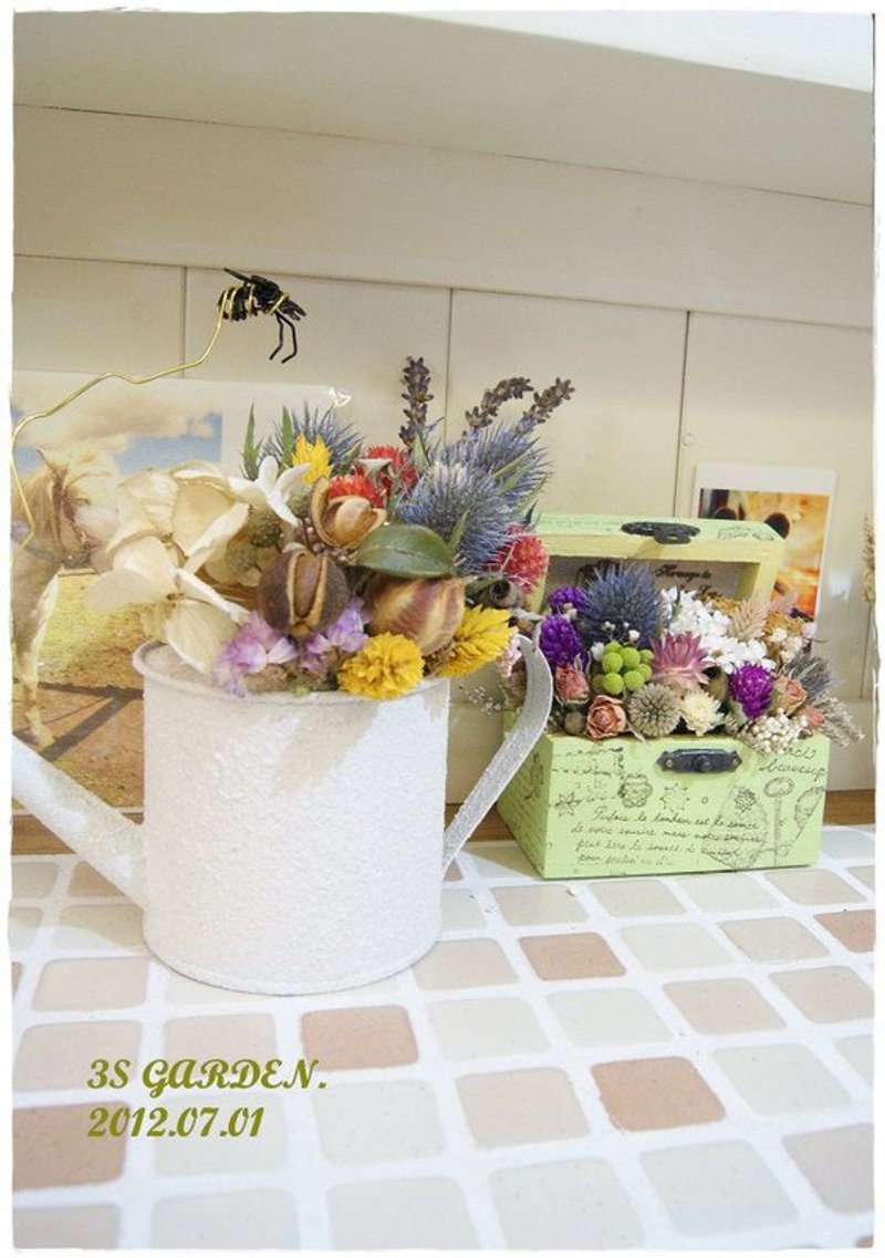 Sweet romantic dried flowers poured a kettle xxx guests under a single office - ตกแต่งต้นไม้ - พืช/ดอกไม้ 