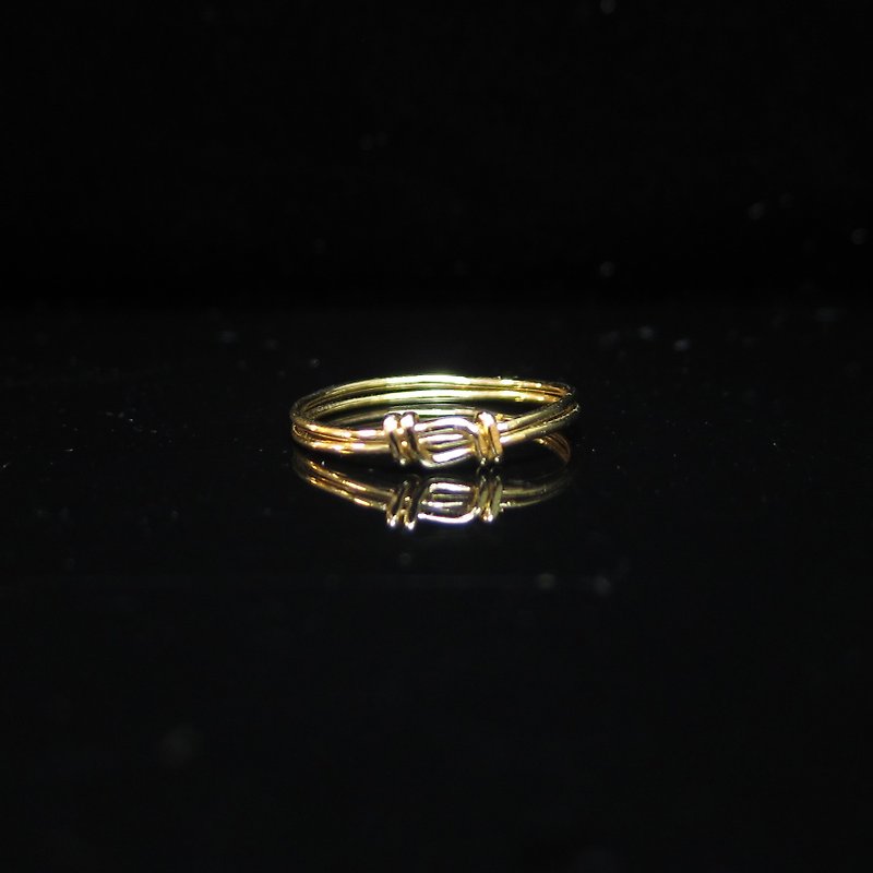 Winwing metal wire braided ring-[Double Knot Ring]. Handmade. Memorial ring. Lovers' Ring - แหวนคู่ - โลหะ 