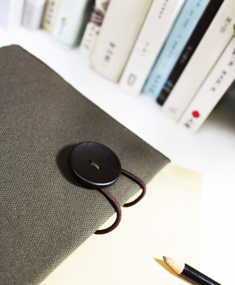 手作りの本の服のノート[誠実でなければ、邪魔しないでください]アーミーグリーンキャンバス（大きな本= A5） - ノート・手帳 - その他の素材 ゴールド