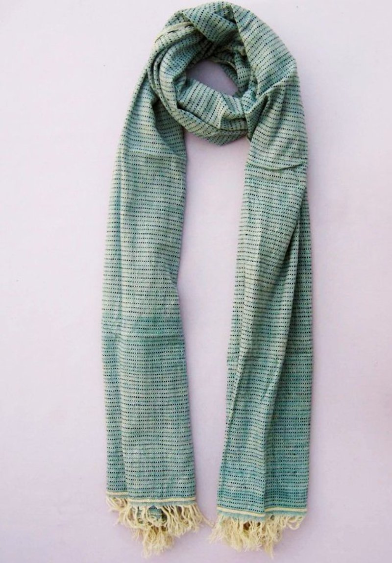 手織手縫有機綿圍巾＿淺藍底彩色線 - スカーフ - コットン・麻 ブルー