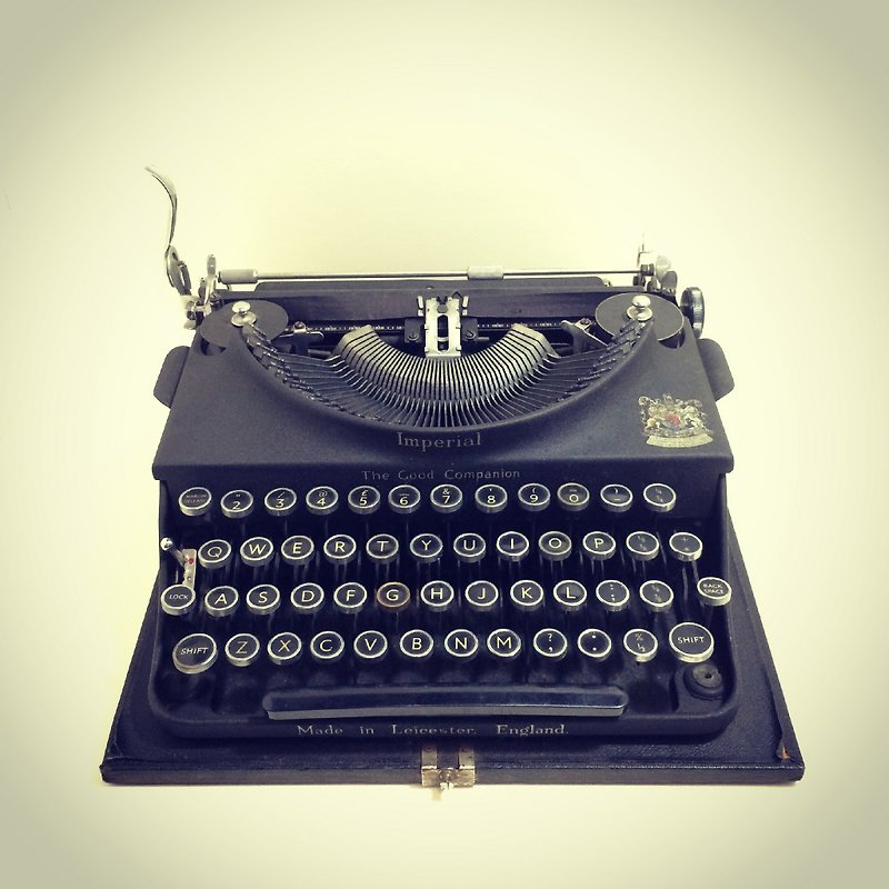 英國1932年的Imperial The Good Companion 打字機，功能正常可用，需換色帶