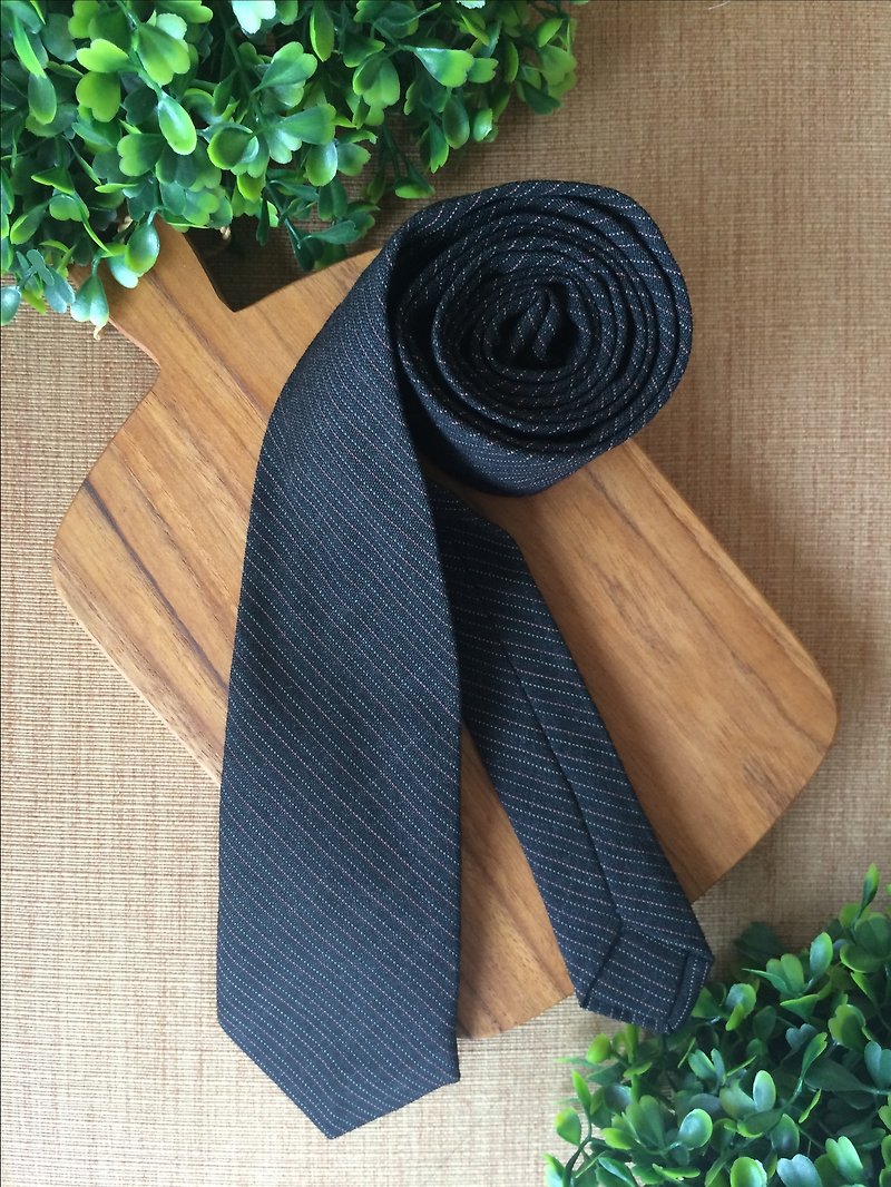Neck Tie Black Line - เนคไท/ที่หนีบเนคไท - ผ้าฝ้าย/ผ้าลินิน สีดำ