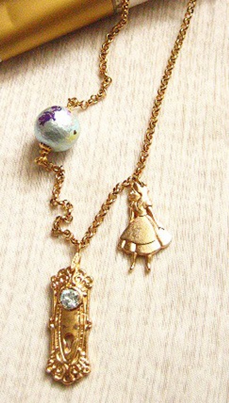 [Jolie baby] fantasy Alice Necklace - Lock Series - Necklaces - Other Metals Gold