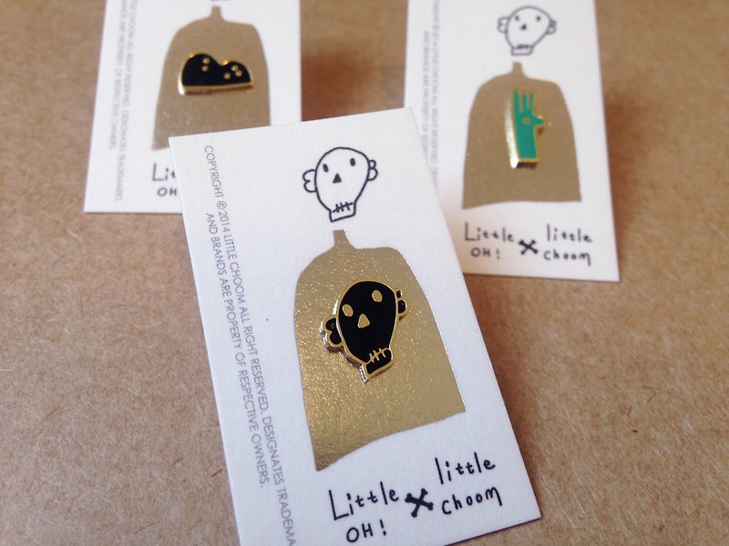 Little Choom x Little OH! Skull handmade earrings (ear acupuncture / single) - ต่างหู - วัตถุเคลือบ สีดำ