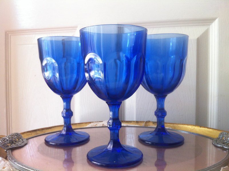 ♥ ♥ Annie crazy Antiquities 1950 British navy blue colored crystal wine glass, red wine, champagne, wine cups, juice cups - to sell - Cookware - Glass Blue