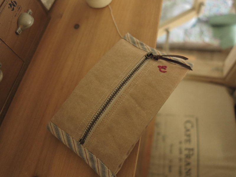 [Love] glossy paper pouch and clean (washing the tea) - Other - Other Materials Khaki