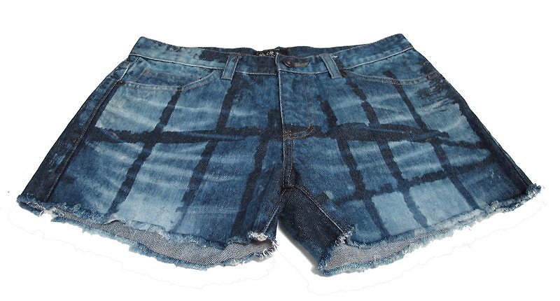 【Wahr】 線條格子混染牛仔短褲(remake blueway) - กางเกงขายาว - วัสดุอื่นๆ ขาว