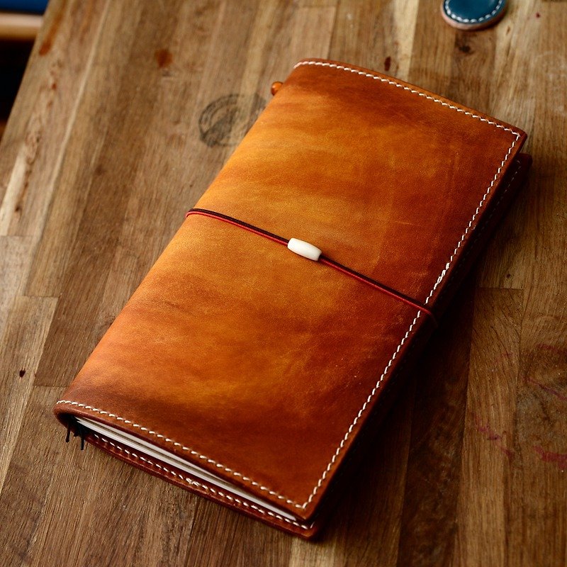 Cans Hand-made Hand-dyed Yellow Brown Vegetable Tanned Leather Travel Notebook TN Cowhide Notepad Notebook Handbook Standard - สมุดบันทึก/สมุดปฏิทิน - หนังแท้ สีส้ม
