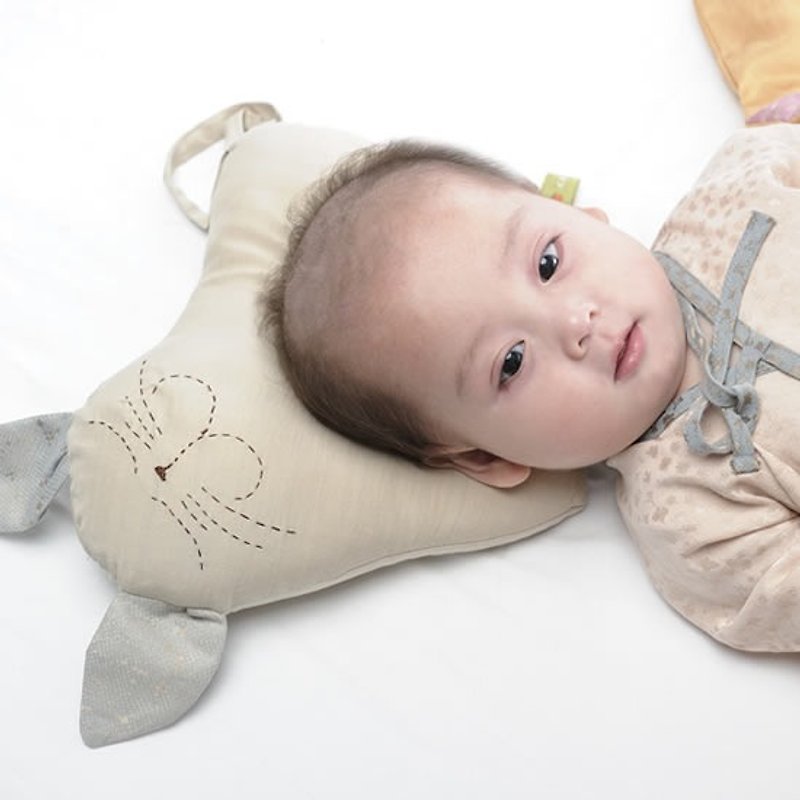 KAKIBABY專利天然柿子染布 - 貓咪嬰幼兒專用頭部定型枕 - 滿月禮物 - 棉．麻 金色