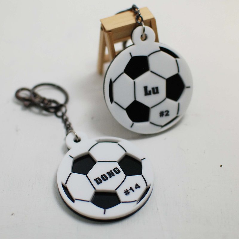 Customized football key ring / engraved name / school name / + back number / anniversary / graduation gift - ที่ห้อยกุญแจ - อะคริลิค ขาว