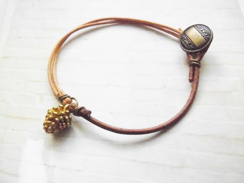 ﹉karbitrary﹉ ▲ ---⊕--- Small pine cones temperament simple leather bracelet hand rope gift - Bracelets - Genuine Leather Brown