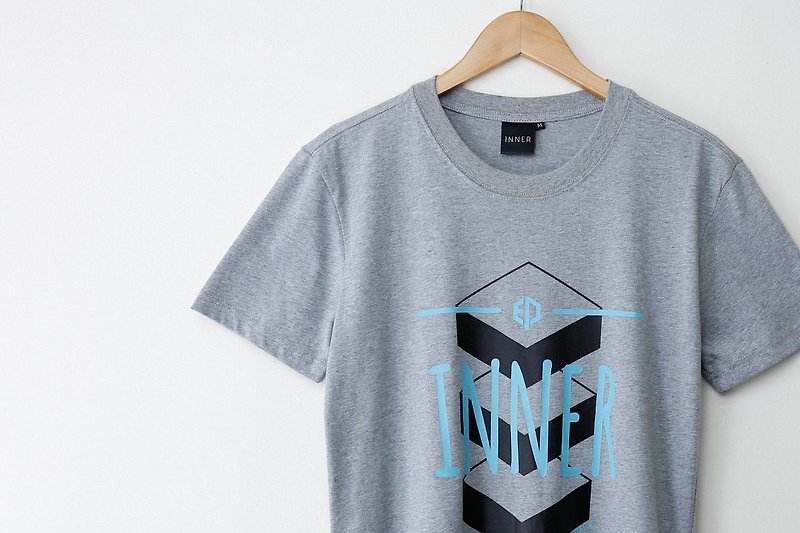 INNER |要素点ラインTシャツ - グレーリネン - Tシャツ メンズ - その他の素材 グレー
