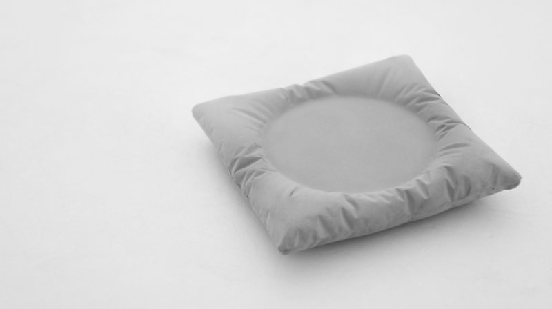 KALKI'D pro-cement - pillow series - coaster (grey) - ที่รองแก้ว - ปูน สีเทา