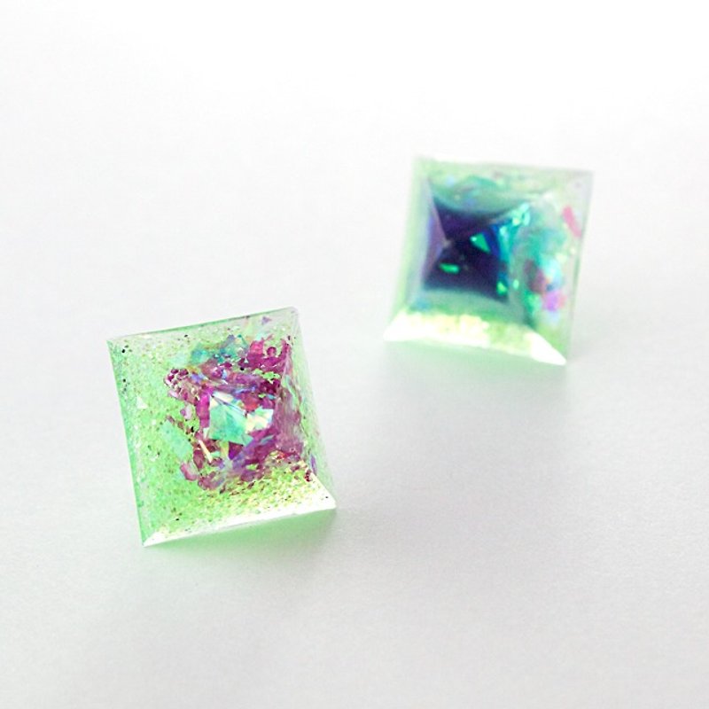 Pyramid earrings (evening Ryo) - Earrings & Clip-ons - Other Materials Multicolor