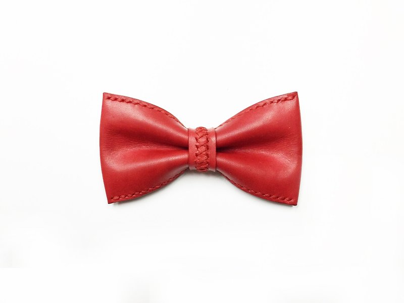 Red leather bow tie Bowtie - เนคไท/ที่หนีบเนคไท - หนังแท้ สีแดง