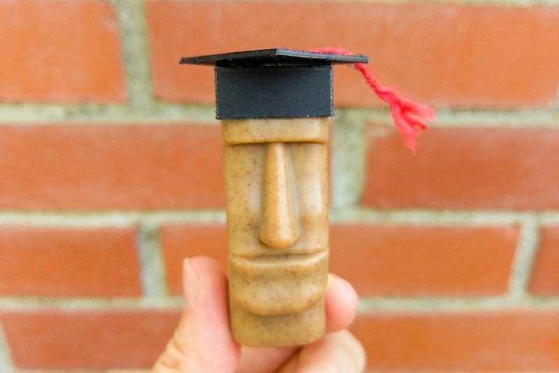 Graduation ceremony bachelor hat stone statue - Items for Display - Paper Multicolor