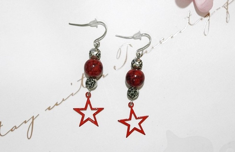 Alloy*Red Star*＿hook earrings - Earrings & Clip-ons - Other Metals Red