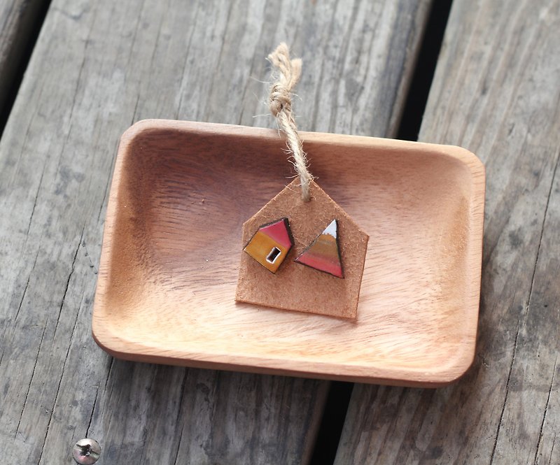Leather earrings - Home is where the heart is - Brown / Pink color - ต่างหู - หนังแท้ สึชมพู