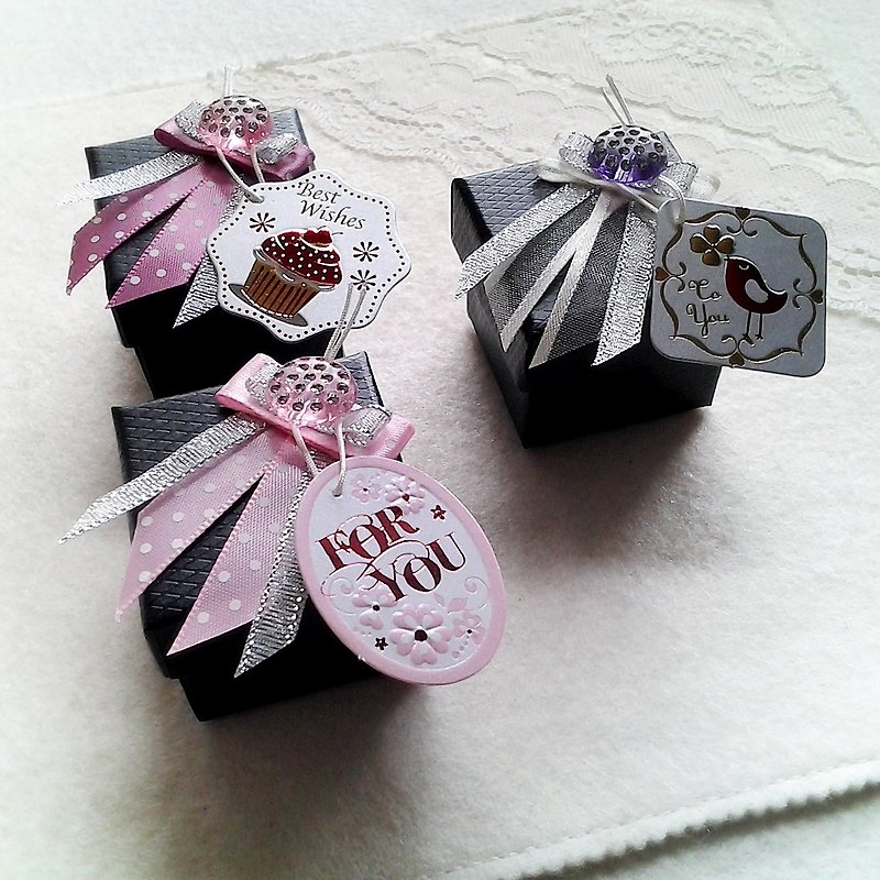 EF romantic wind a little gift box (send random small elevator) - Other - Paper Black