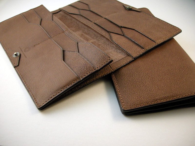 isni [16 card full leather long wallet / long grain European leather folder] [three-dimensional functional manpower for ri の Changcai cloth] - Wallets - Genuine Leather Brown