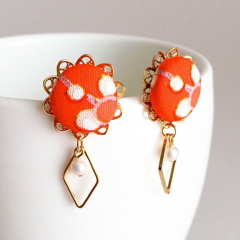 Flower Earrings with Japanese Traditional pattern, Kimono - Earrings & Clip-ons - Other Materials Orange