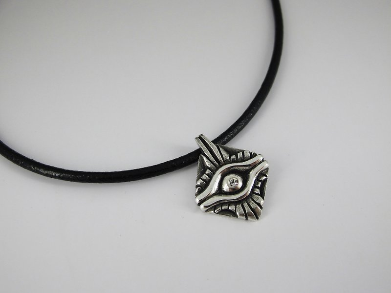 s925 sterling silver necklace-Eye of Thousand Years - สร้อยคอ - โลหะ สีเงิน