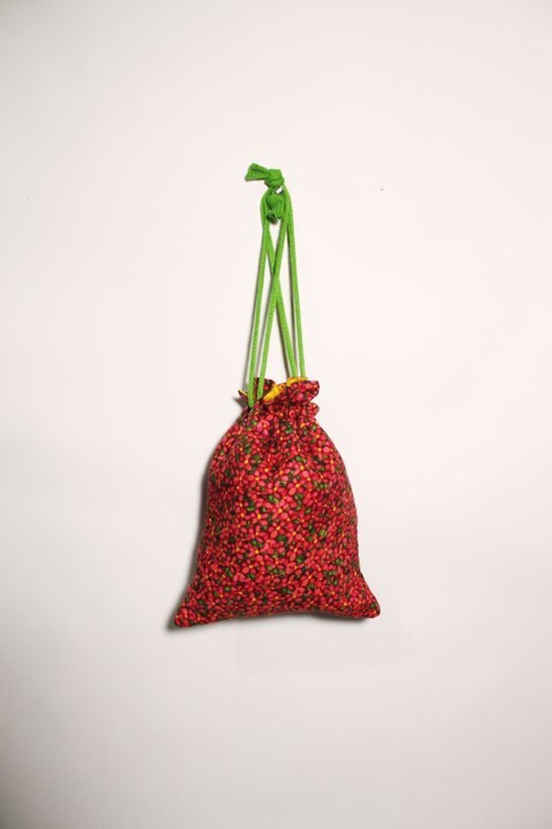 [CURLY CURLY] 小紅花/拍立得鋪棉束口袋 - 水桶袋/索繩袋 - 其他材質 紅色