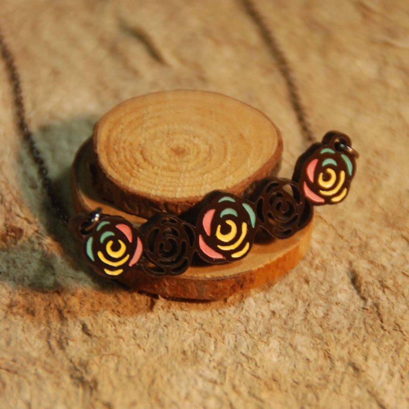 Color rose / hit color / short chain / Acrylic material - Necklaces - Acrylic Multicolor