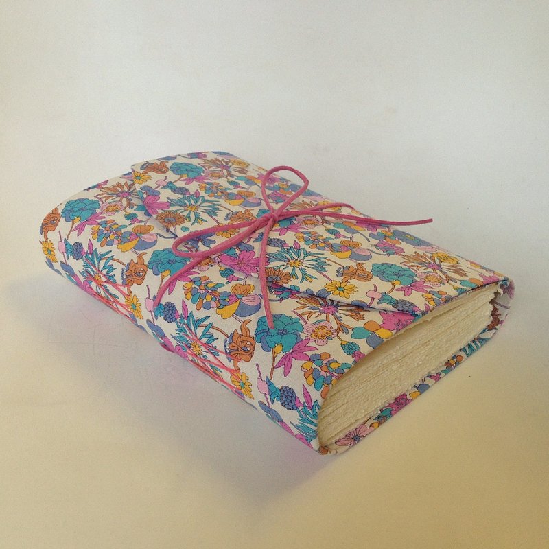 REISEN / [ 碎花系列 ] 繽紛草葉-手工筆記本/A5 - 筆記本/手帳 - 紙 多色