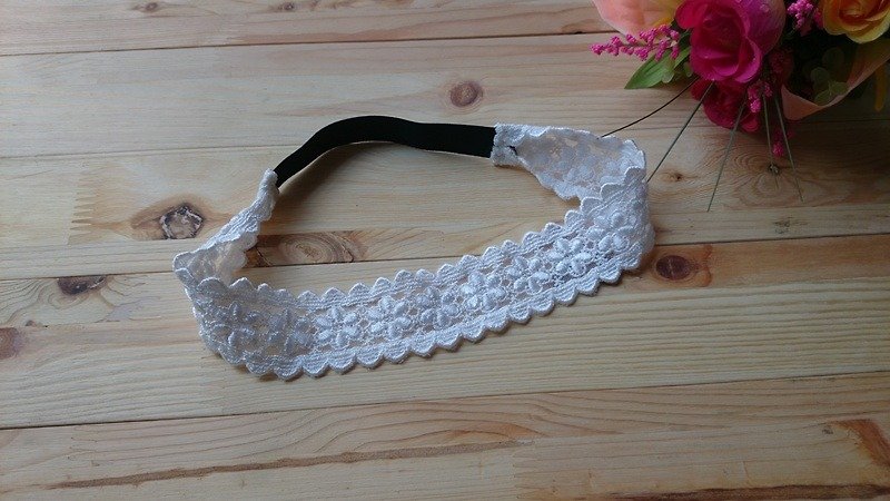 White embroidered lace hair band - เครื่องประดับผม - งานปัก 