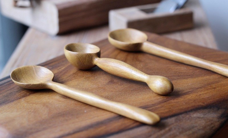 Wooden spoon / Formosan Michelia - ถาดเสิร์ฟ - ไม้ สีนำ้ตาล
