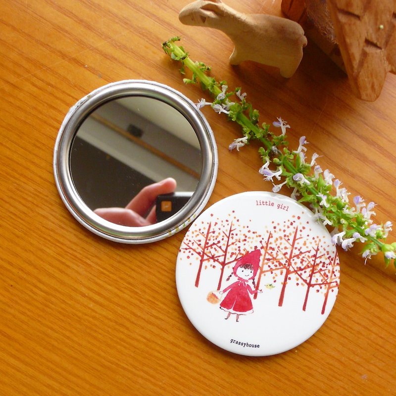 Portable illustration small round mirror - Red Riding Hood girl - Makeup Brushes - Paper Red