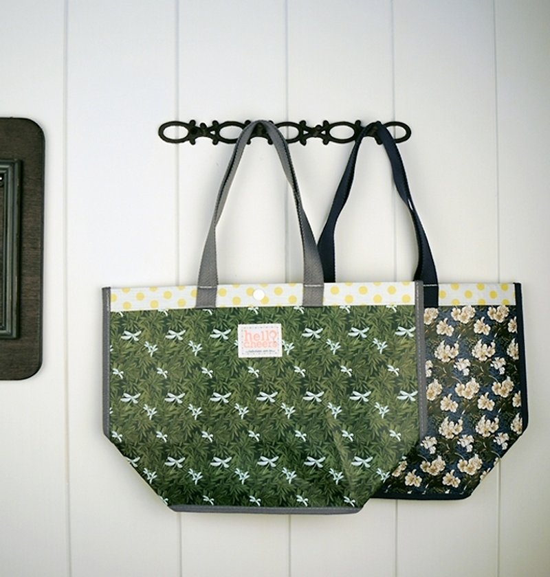 TAIWAN DNA Boat shaped bag - Matrona cyanoptera - Messenger Bags & Sling Bags - Plastic Green