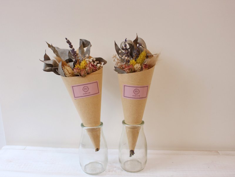 Flover Fulla Design "Lavender Rose" flower cones and dried flowers - ตกแต่งต้นไม้ - วัสดุอื่นๆ 