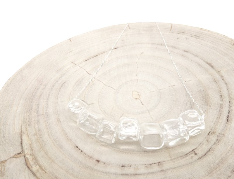Simple silver transparent glass beads / small square Bubble Necklace - สร้อยคอ - วัสดุอื่นๆ ขาว