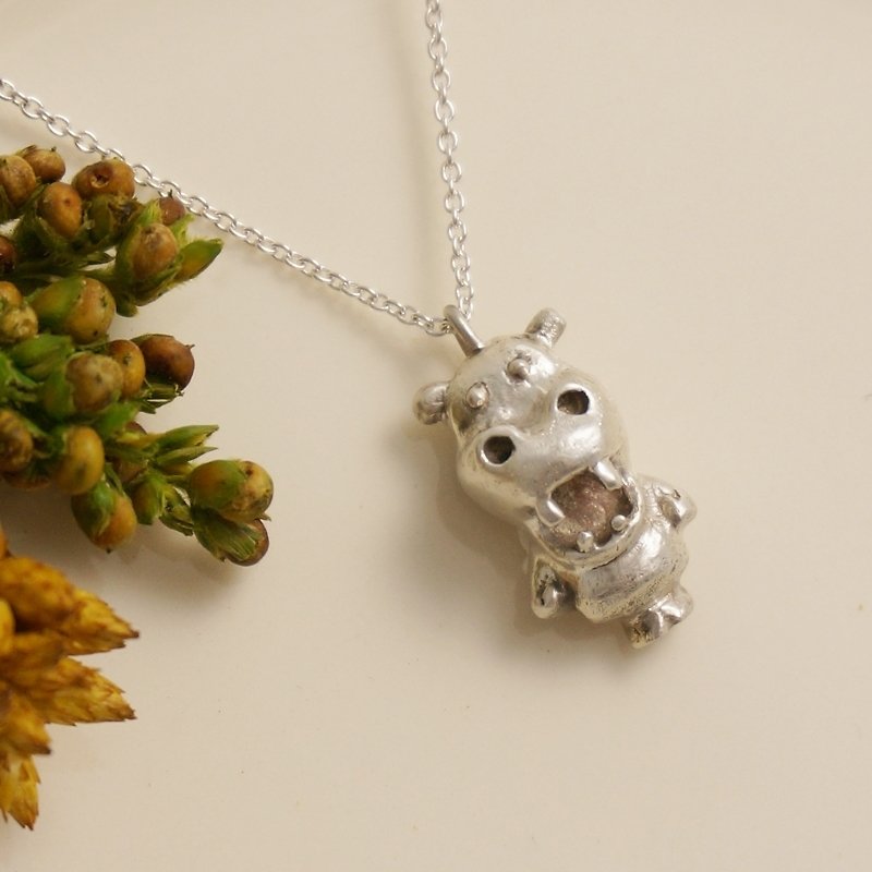 Fancy Moon* Laughing Hippo‧Necklace‧925 Sterling Silver - สร้อยคอ - โลหะ สีเทา