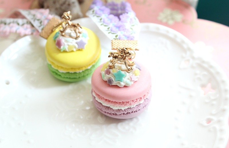 Colorful rocking macaron bag ornaments - Other - Clay Multicolor