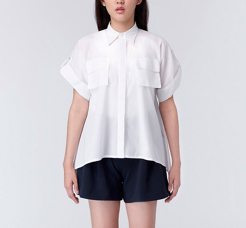 【Refurbished】Nan in the Wind Cool Umbrella Design Strong Twisted Plain Shirt White - เสื้อเชิ้ตผู้หญิง - ผ้าฝ้าย/ผ้าลินิน ขาว